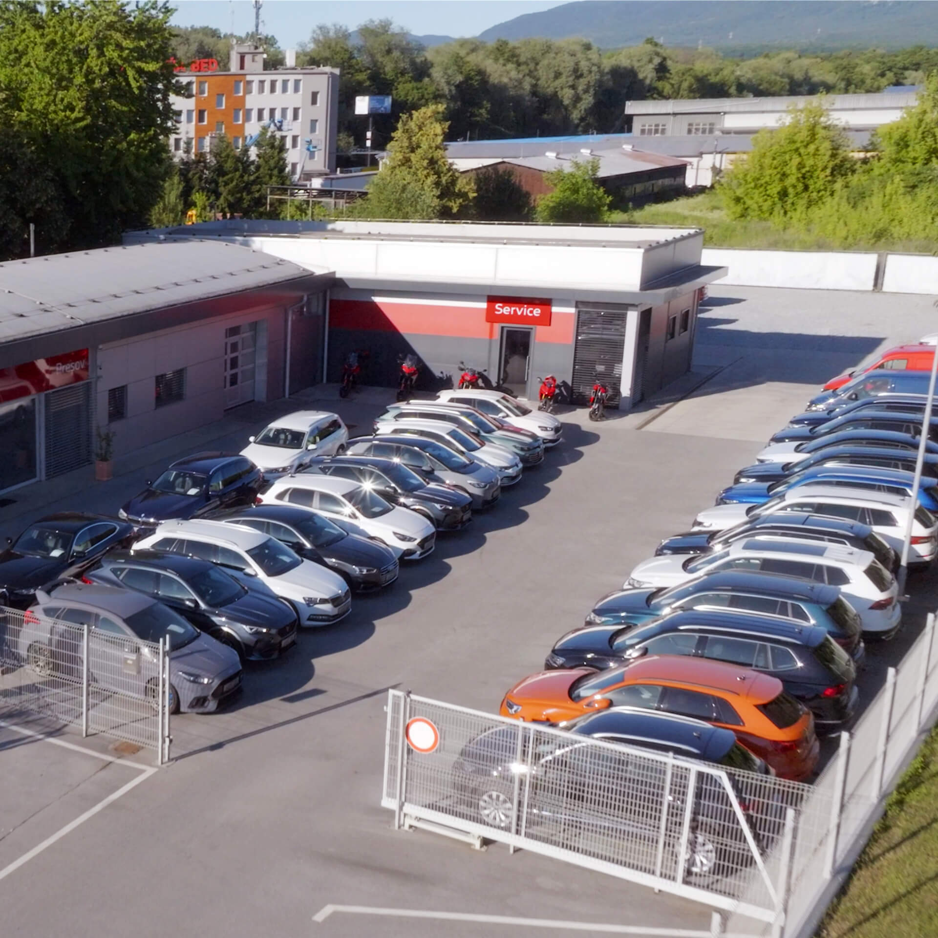 Auto100 servis vozidiel