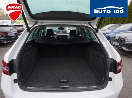 Škoda Superb Combi 2.0 TDI Laurin & Klement 110 kW DSG