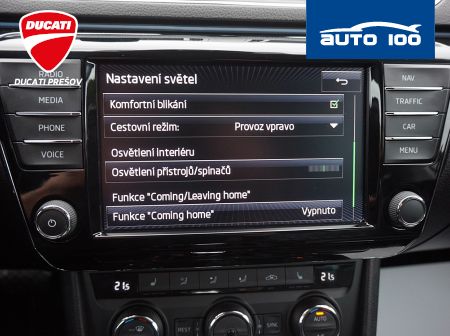 Škoda Superb Combi 2.0 TDI Laurin & Klement 110 kW DSG