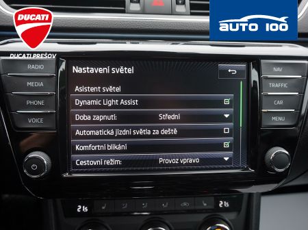 Škoda Superb Combi 2.0 TDI Laurin & Klement 110 kW DSG