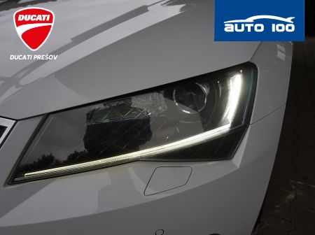 Škoda Superb Combi 2.0 TDI Laurin & Klement 110 kW DSG