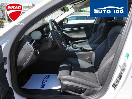 BMW 530d Touring Sportline xDrive 195kW AT8