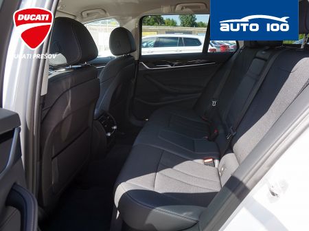 BMW 530d Touring Sportline xDrive 195kW AT8