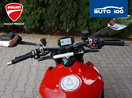 Ducati Streetfighter V2