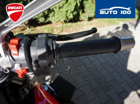 Ducati Streetfighter V2