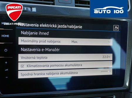 Volkswagen eGolf Comforltine 100kW AT