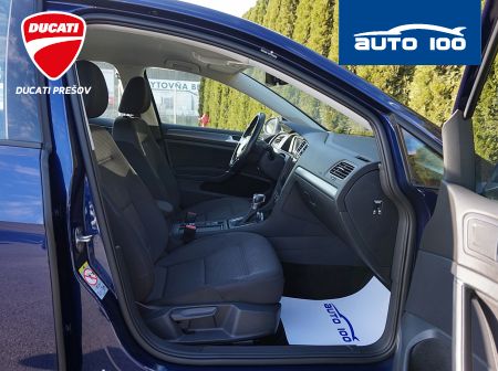 Volkswagen eGolf Comforltine 100kW AT