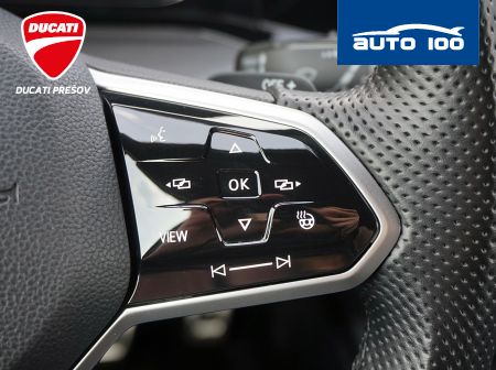 Volkswagen Golf 2.0 GTI 180kW DSG7