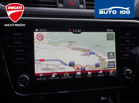 Škoda Superb Combi 2.0 TDI Sportline 4x4 140kW DSG7