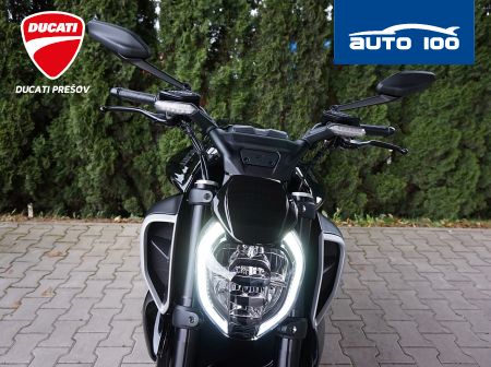 Ducati Diavel V4 black