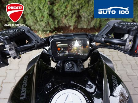 Ducati Diavel V4 black