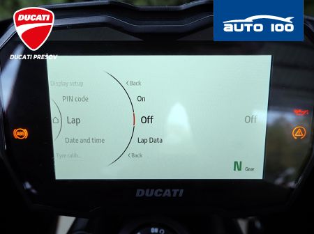 Ducati Diavel V4 black