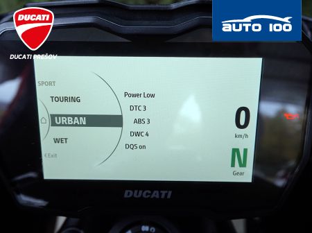 Ducati Diavel V4 black