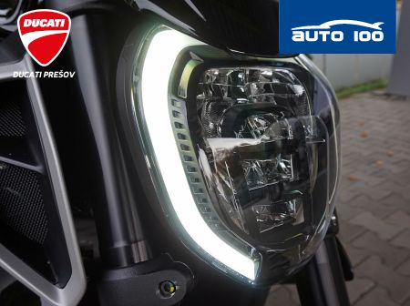 Ducati Diavel V4 black
