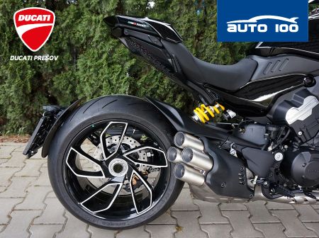 Ducati Diavel V4 black