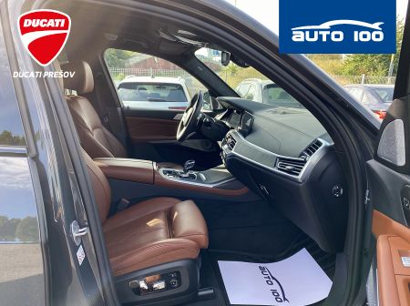 BMW X7 M50i 390KW 4x4