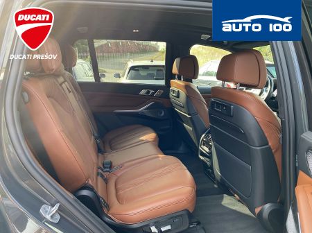 BMW X7 M50i 390KW 4x4