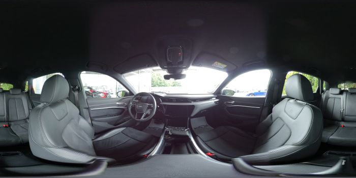 Audi e-tron S line quattro 50 electric 230kW