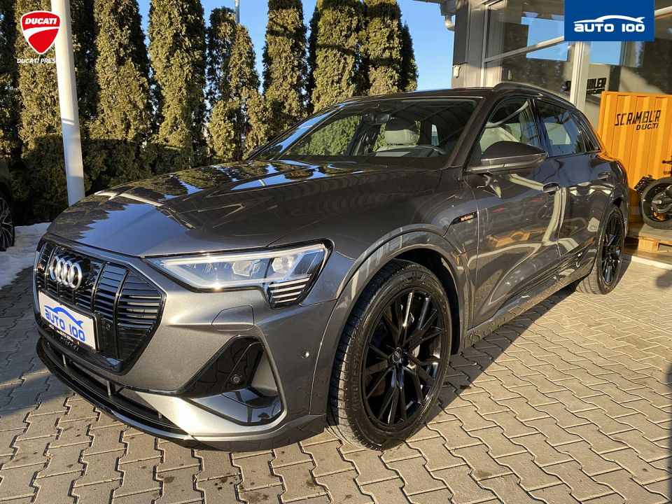 Audi e-tron S line quattro 55 electric 300kW