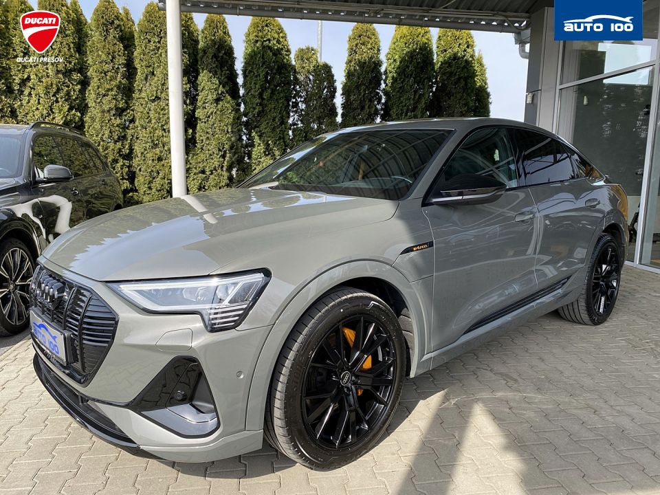 Audi e-tron Sportback S line quattro 50 electric 230kW Black Edition
