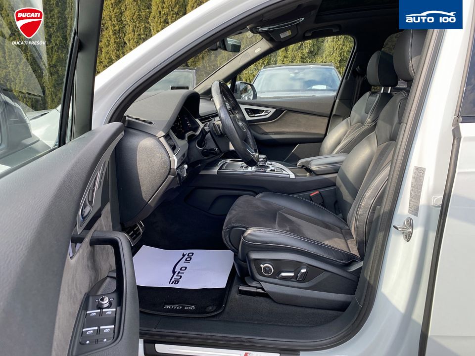 Audi Q7 3.0 TDI S-line Quattro 210kW AT8 7-miest
