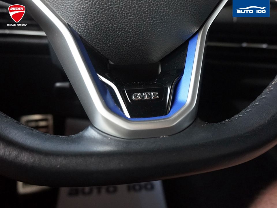 Volkswagen Golf 1.4 TSI GTE Hybrid 180kW DSG