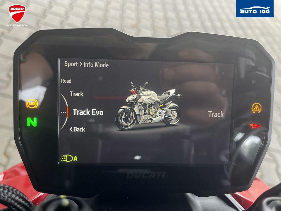 Ducati Streetfighter V4 S