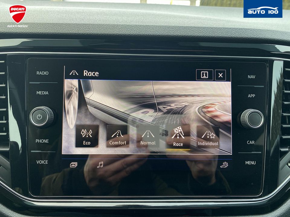 Volkswagen T-Roc 2.0 TSI R 4-Motion 221kW DSG7