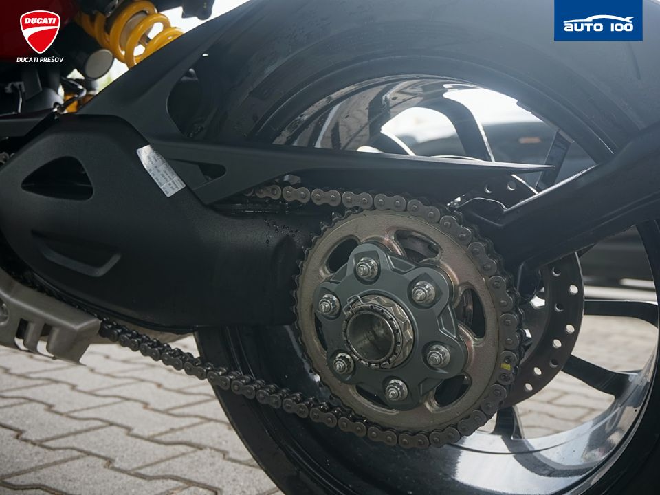 Ducati Diavel V4 red  Akrapovic