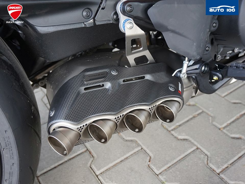 Ducati Diavel V4 red  Akrapovic