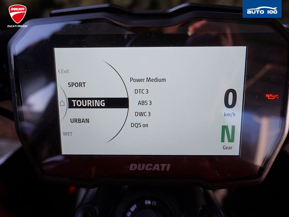 Ducati Diavel V4 red  Akrapovic