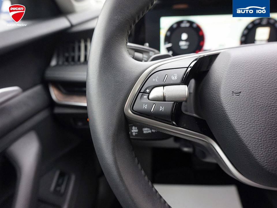 Škoda Superb Estate Laurin & Klement 2.0 TDI 4x4 142kW DSG-7