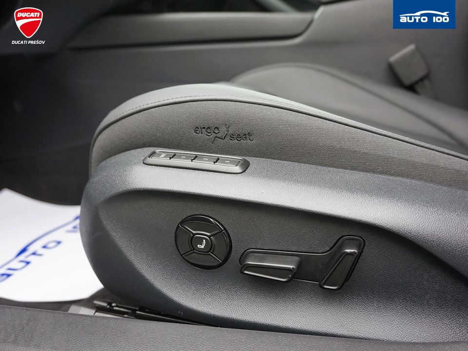 Škoda Superb Estate Laurin & Klement 2.0 TDI 4x4 142kW DSG-7