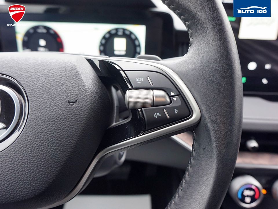 Škoda Superb Estate Laurin & Klement 2.0 TDI 4x4 142kW DSG-7