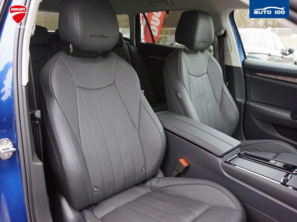 Škoda Superb Estate Laurin & Klement 2.0 TDI 4x4 142kW DSG-7