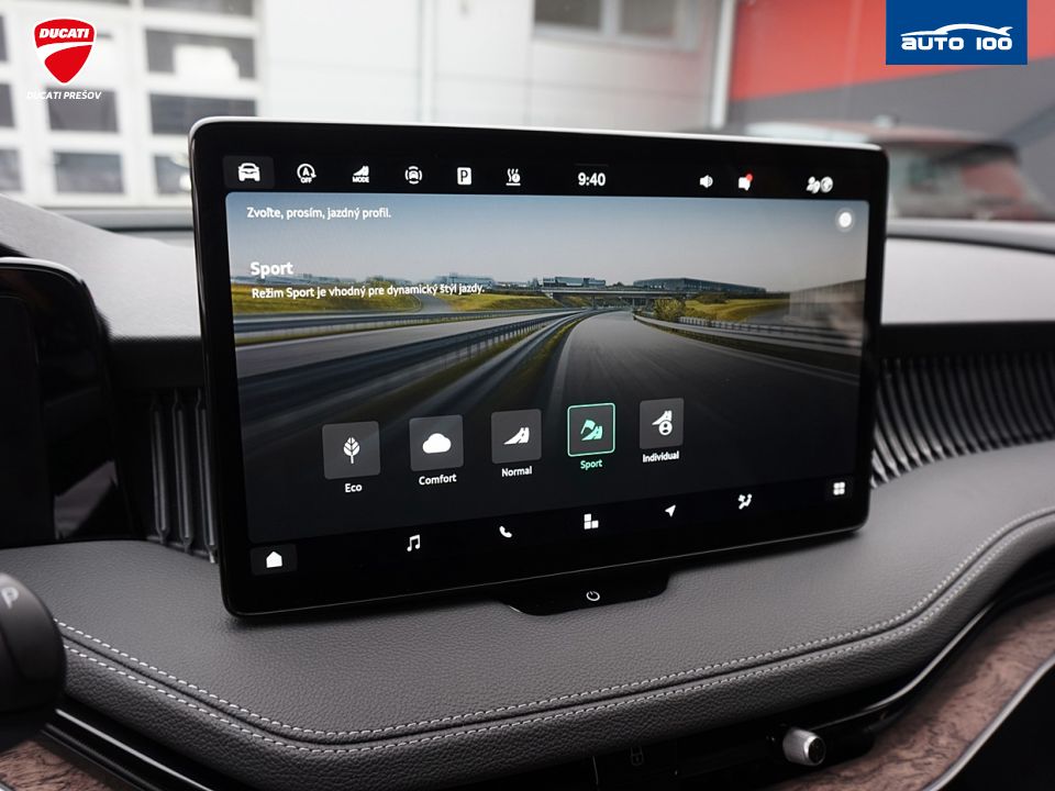 Škoda Superb Estate Laurin & Klement 2.0 TDI 4x4 142kW DSG-7