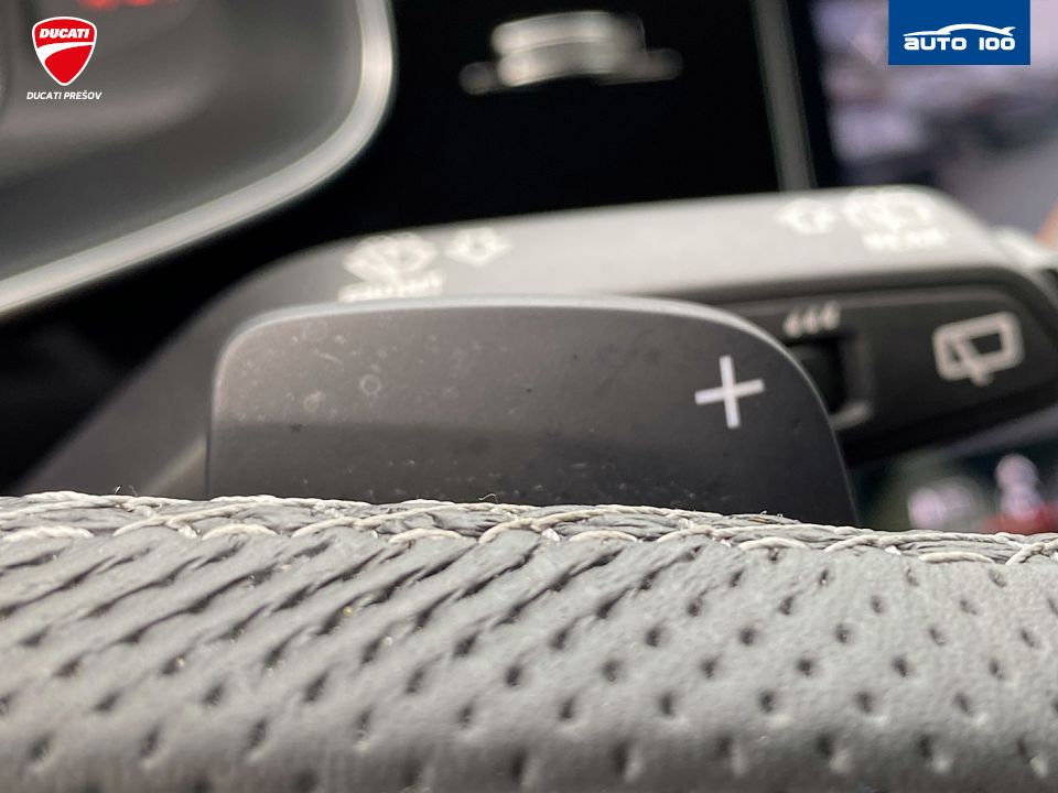 Audi Q8 50 quattro 3.0 TDI M-HEV 210kW Tiptronic-8