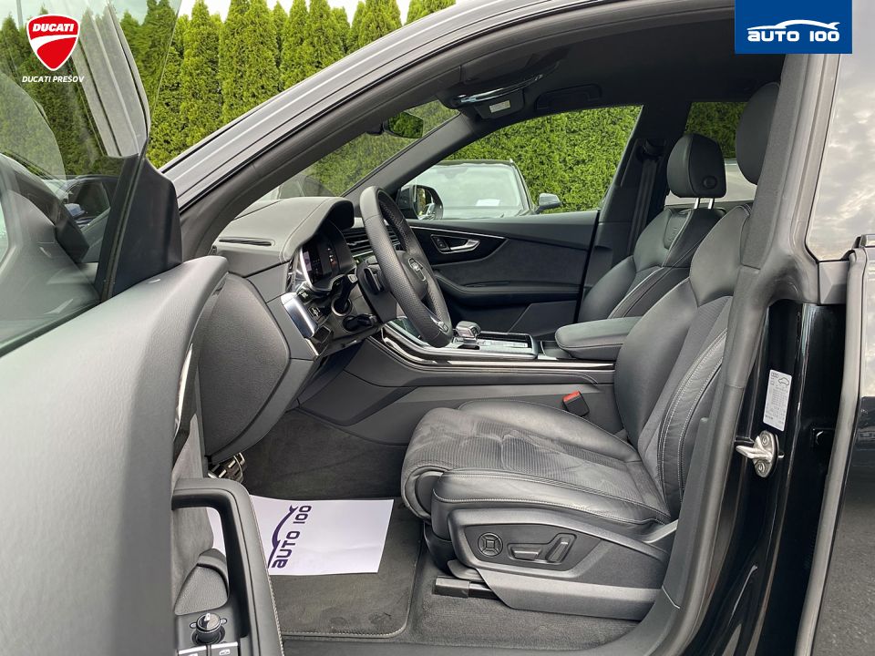 Audi Q8 50 quattro 3.0 TDI M-HEV 210kW Tiptronic-8