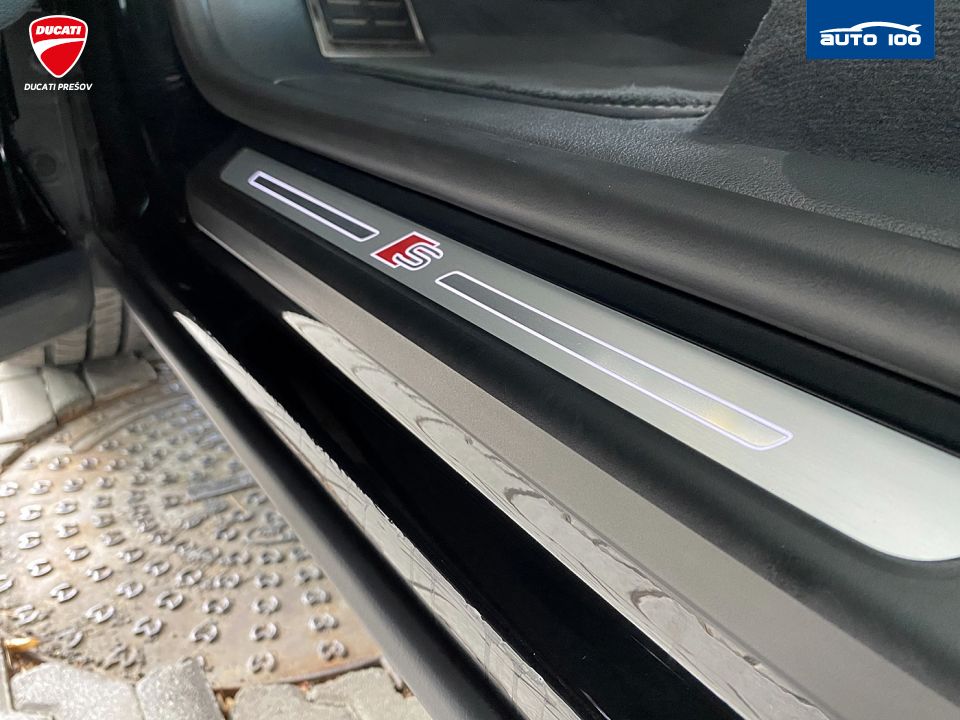 Audi Q8 50 quattro 3.0 TDI M-HEV 210kW Tiptronic-8