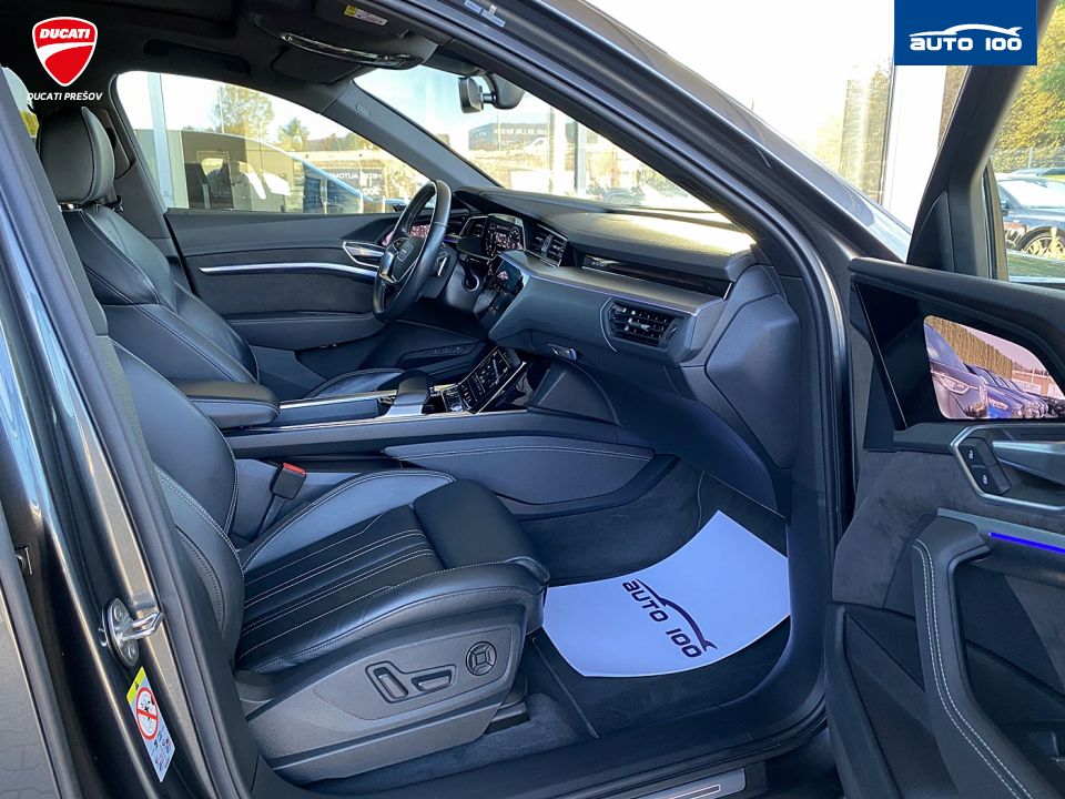 Audi e-tron 55 Sportback S Line 300kW