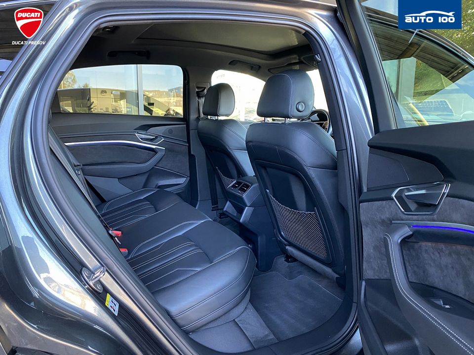 Audi e-tron 55 Sportback S Line 300kW
