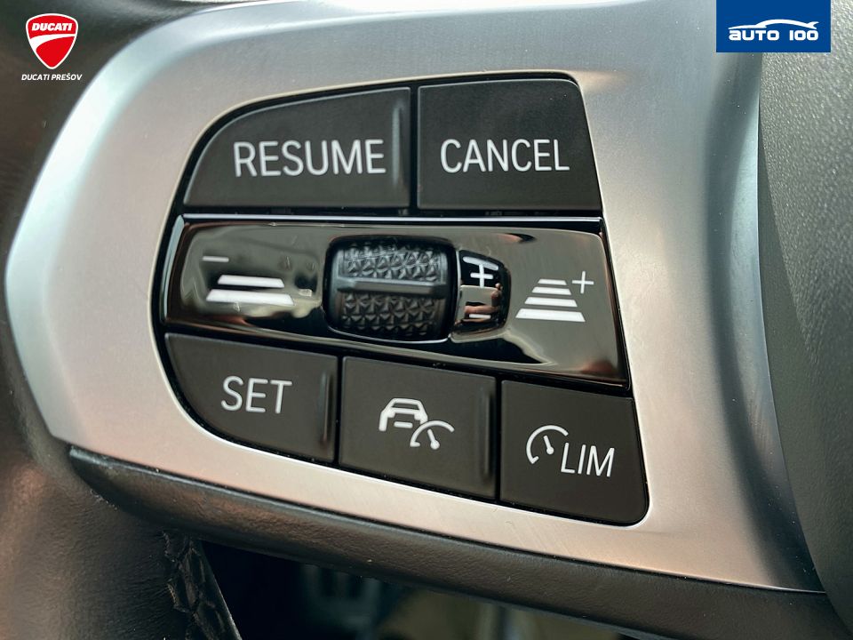 BMW X5 xDrive 40d AT-8