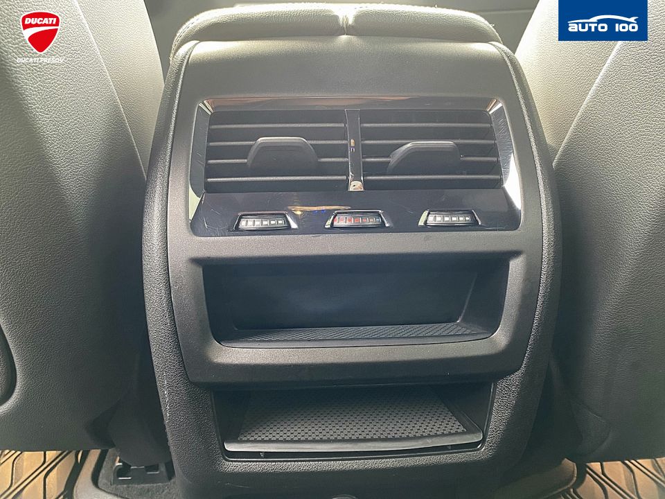 BMW X5 xDrive 40d AT-8