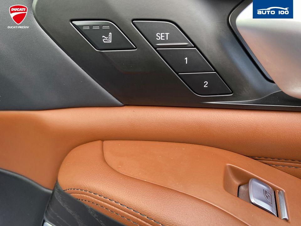 BMW X7 M50i 390KW 4x4