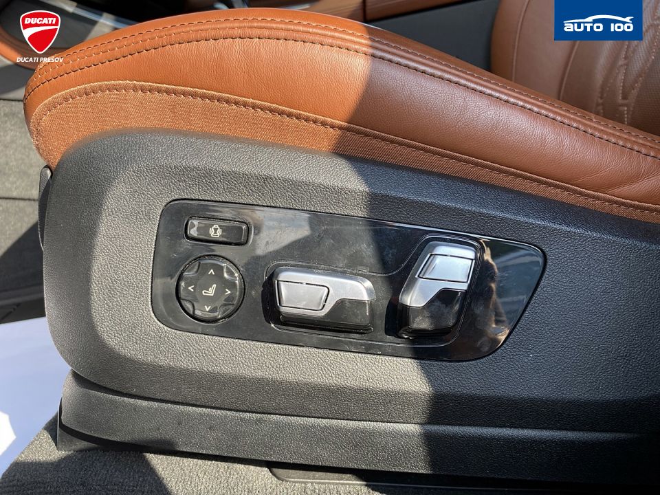 BMW X7 M50i 390KW 4x4