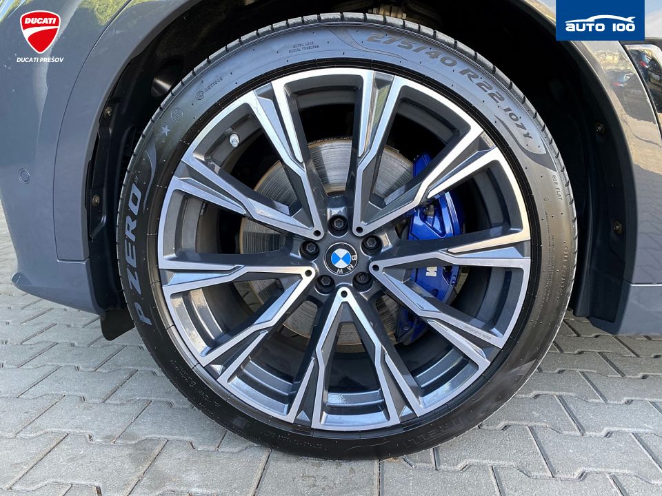 BMW X7 M50i 390KW 4x4