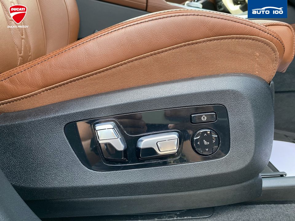 BMW X7 M50i 390KW 4x4