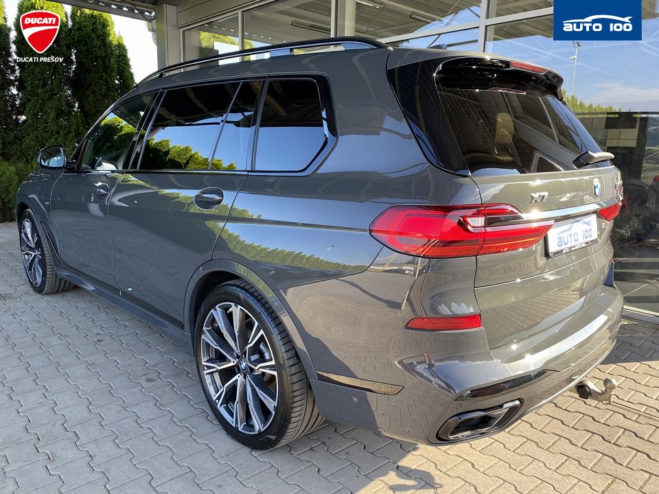 BMW X7 M50i 390KW 4x4
