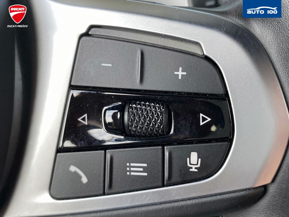 BMW X7 M50i 390KW 4x4