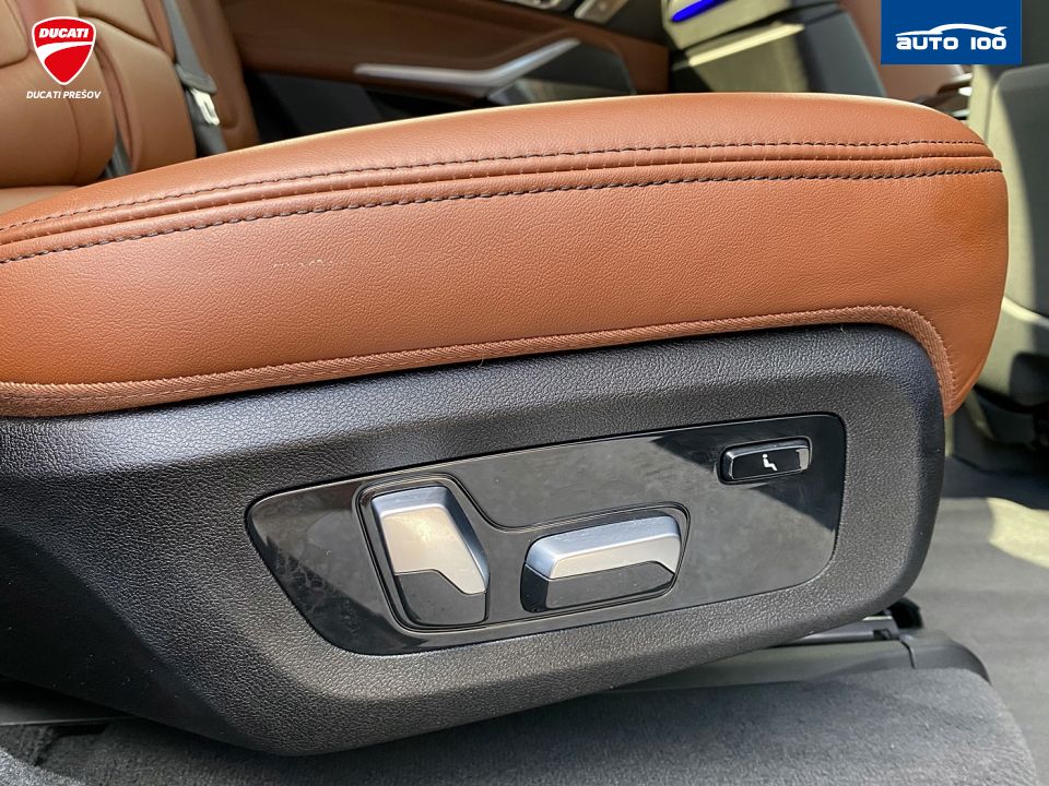 BMW X7 M50i 390KW 4x4